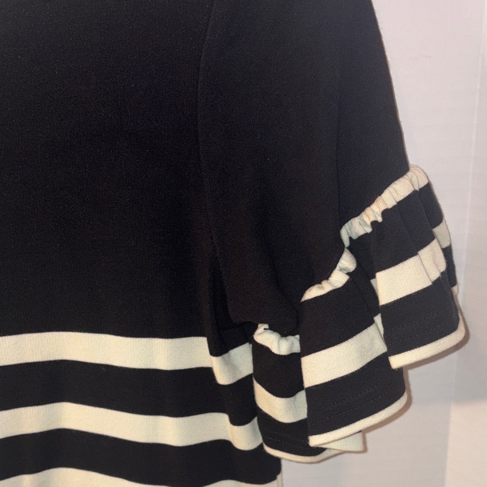 Sail To Sable Black and cream Striped Women's Top S Ruffle sleeve - Picture 4 of 11